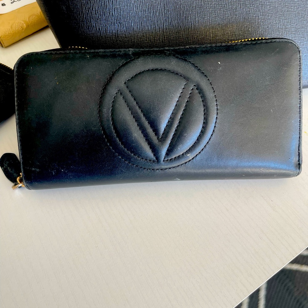 Valentino wallet